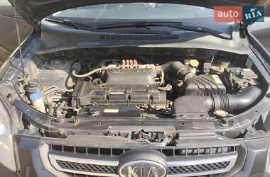 Позашляховик / Кросовер Kia Sportage 2008 в 