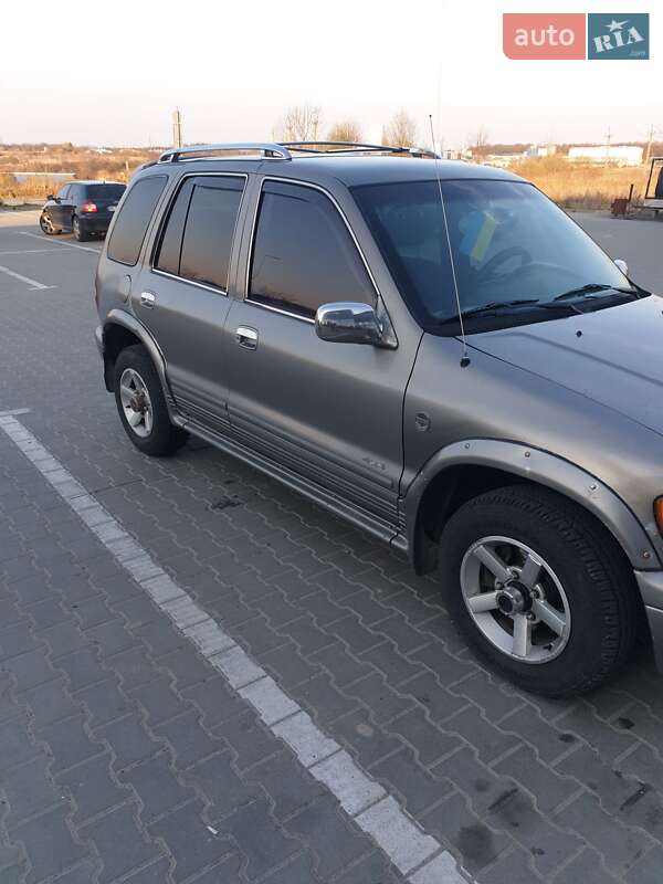 Позашляховик / Кросовер Kia Sportage 2001 в 