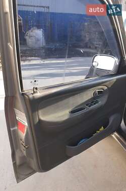 Позашляховик / Кросовер Kia Sportage 2001 в 