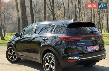Позашляховик / Кросовер Kia Sportage 2021 в 