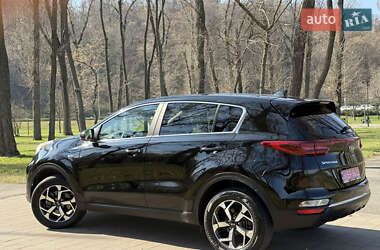 Позашляховик / Кросовер Kia Sportage 2021 в 