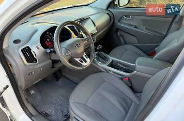 Внедорожник / Кроссовер Kia Sportage 2012 в 