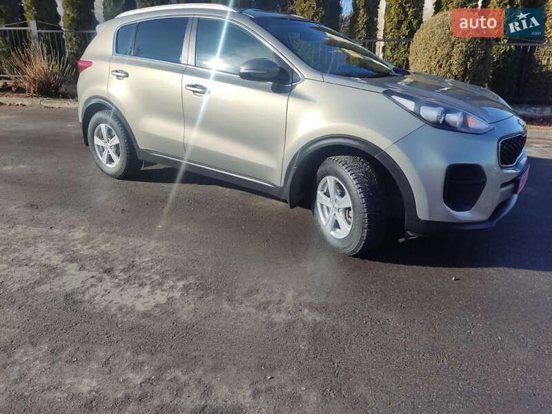 Внедорожник / Кроссовер Kia Sportage 2016 в Львове