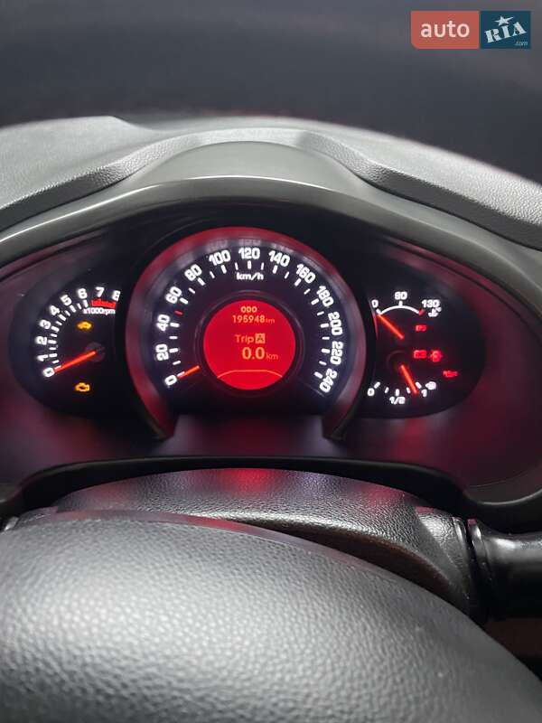 Внедорожник / Кроссовер Kia Sportage 2011 в Сколе фото 5 Внедорожник / Кроссовер Kia Sportage 2011 в Сколе