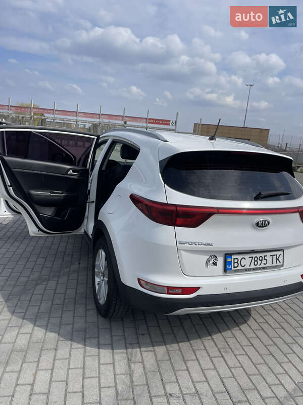Внедорожник / Кроссовер Kia Sportage 2017 в Львове