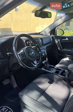 Позашляховик / Кросовер Kia Sportage 2016 в 