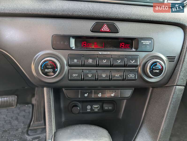 Внедорожник / Кроссовер Kia Sportage 2017 в Иршаве