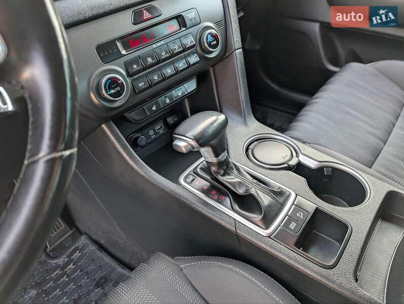 Внедорожник / Кроссовер Kia Sportage 2017 в Иршаве