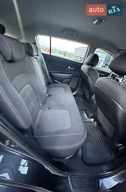 Внедорожник / Кроссовер Kia Sportage 2010 в 