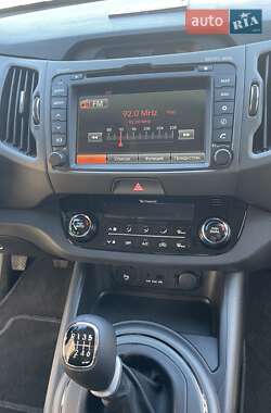 Внедорожник / Кроссовер Kia Sportage 2012 в 