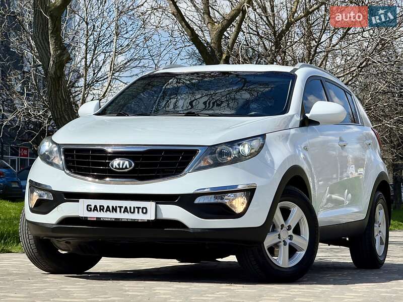 Внедорожник / Кроссовер Kia Sportage 2015 в 