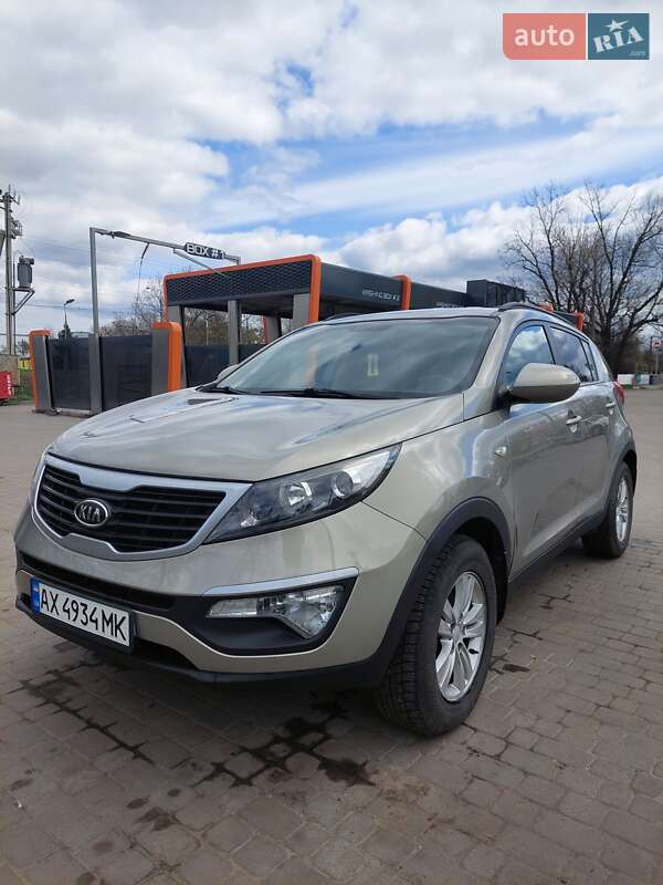 Внедорожник / Кроссовер Kia Sportage 2011 в Харькове