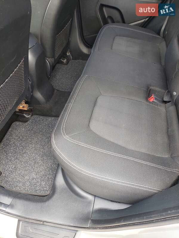 Внедорожник / Кроссовер Kia Sportage 2011 в Харькове