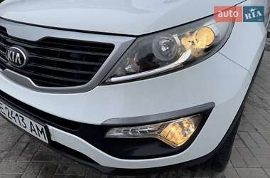 Внедорожник / Кроссовер Kia Sportage 2012 в 