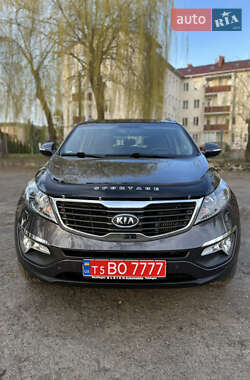 Внедорожник / Кроссовер Kia Sportage 2012 в 