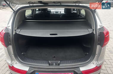 Позашляховик / Кросовер Kia Sportage 2012 в 