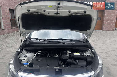 Позашляховик / Кросовер Kia Sportage 2012 в 