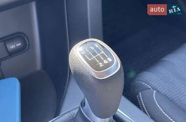 Позашляховик / Кросовер Kia Sportage 2019 в 