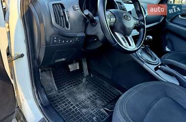 Внедорожник / Кроссовер Kia Sportage 2012 в 