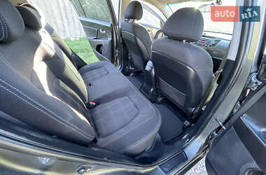 Позашляховик / Кросовер Kia Sportage 2012 в 