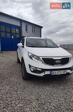 Внедорожник / Кроссовер Kia Sportage 2012 в 