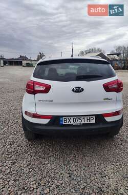 Внедорожник / Кроссовер Kia Sportage 2012 в 