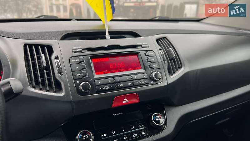 Внедорожник / Кроссовер Kia Sportage 2010 в Львове