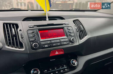 Внедорожник / Кроссовер Kia Sportage 2010 в 