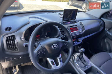 Внедорожник / Кроссовер Kia Sportage 2012 в 