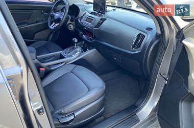 Внедорожник / Кроссовер Kia Sportage 2012 в 