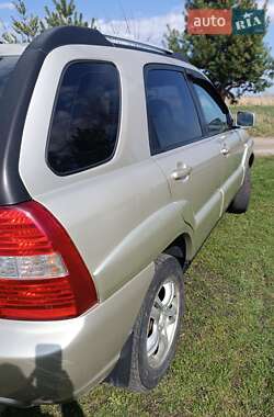 Внедорожник / Кроссовер Kia Sportage 2007 в 