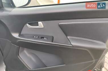 Позашляховик / Кросовер Kia Sportage 2013 в 