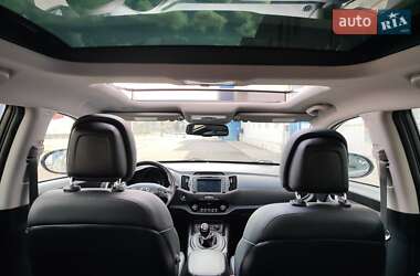 Позашляховик / Кросовер Kia Sportage 2013 в 