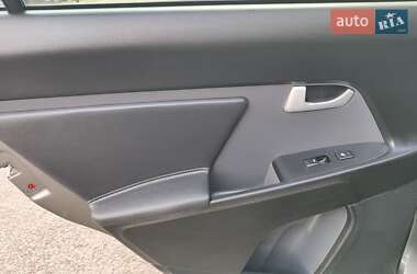 Позашляховик / Кросовер Kia Sportage 2013 в 