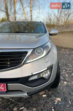 Внедорожник / Кроссовер Kia Sportage 2012 в Кременце
