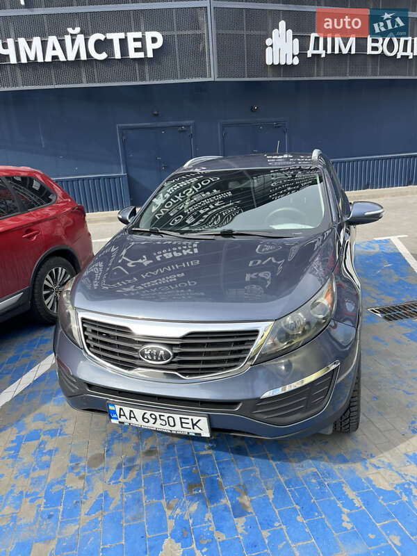 Внедорожник / Кроссовер Kia Sportage 2011 в 