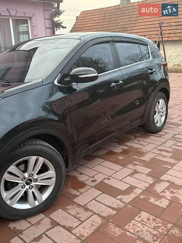 Внедорожник / Кроссовер Kia Sportage 2017 в Львове