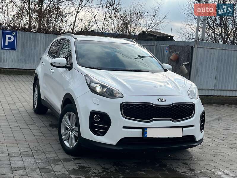 Внедорожник / Кроссовер Kia Sportage 2016 в 