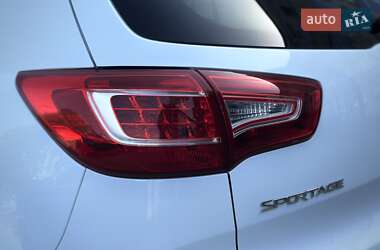 Позашляховик / Кросовер Kia Sportage 2011 в 