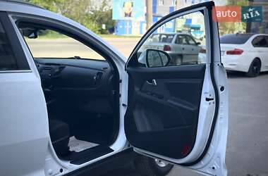 Позашляховик / Кросовер Kia Sportage 2011 в 