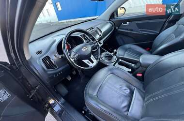 Позашляховик / Кросовер Kia Sportage 2012 в 
