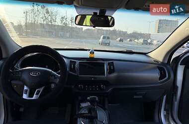 Позашляховик / Кросовер Kia Sportage 2011 в 