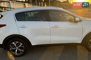 Позашляховик / Кросовер Kia Sportage 2021 в 