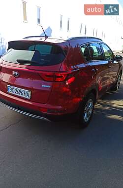 Позашляховик / Кросовер Kia Sportage 2017 в 