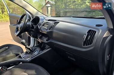 Внедорожник / Кроссовер Kia Sportage 2012 в 
