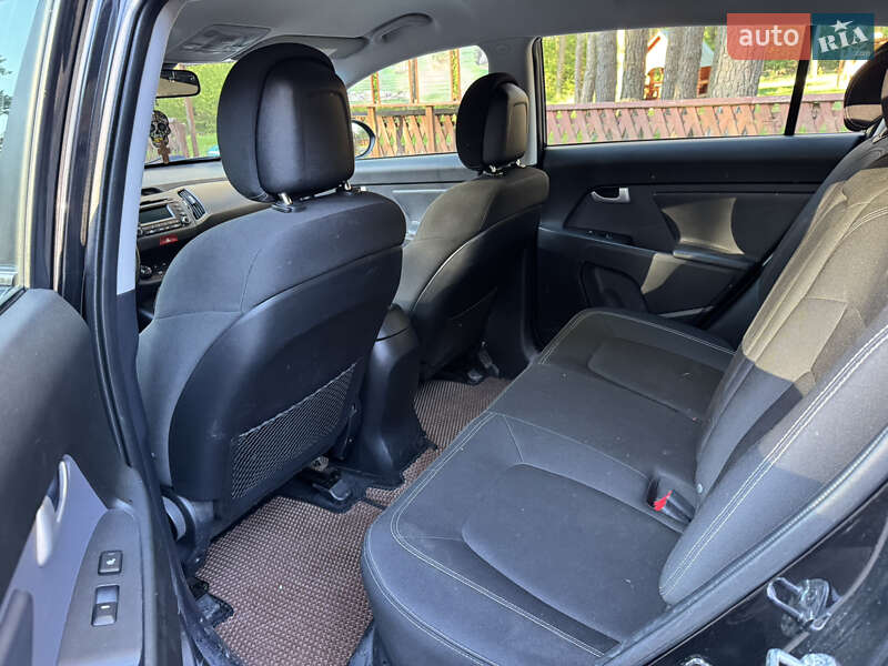 Внедорожник / Кроссовер Kia Sportage 2011 в Луцке