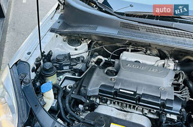 Внедорожник / Кроссовер Kia Sportage 2009 в 