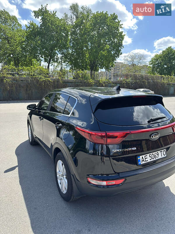 Внедорожник / Кроссовер Kia Sportage 2016 в Днепре