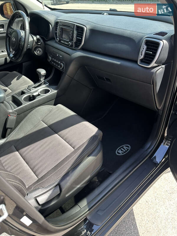 Внедорожник / Кроссовер Kia Sportage 2016 в Днепре