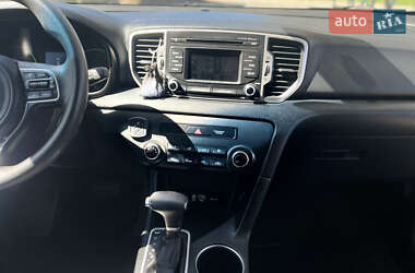 Позашляховик / Кросовер Kia Sportage 2018 в 